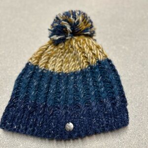 Roxy brand women’s (one size fits most) hat beanie